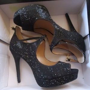 Thalia shoes